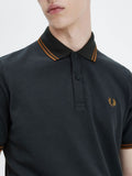 Fred Perry Polo Twin Tipped Uomo M12 Nghtgree/caramello - Verde