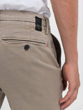 Replay Pantalone Chino Zeumar Uomo M9627E.000.8366197 Sand - Avorio